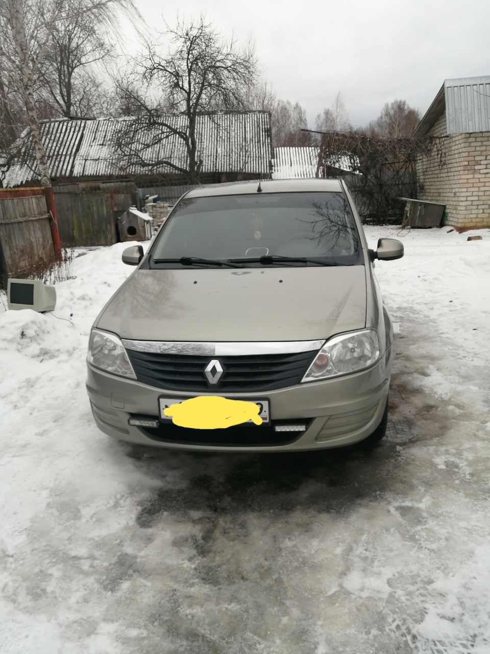 Отмытый — Renault Logan (1G)