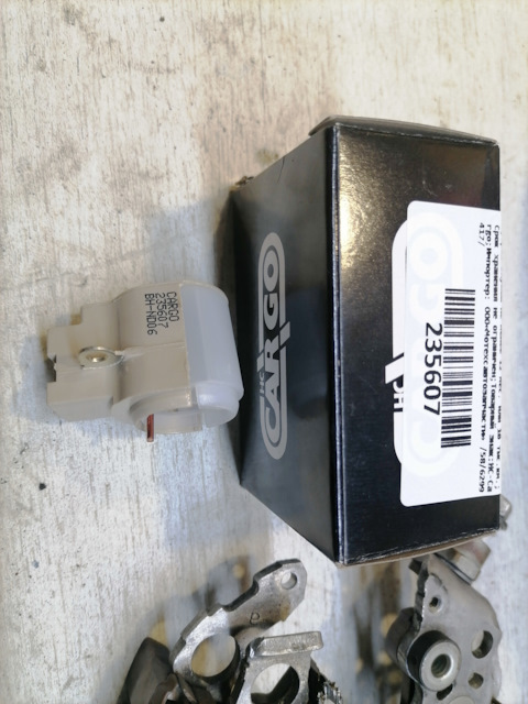 235607 Щёткодержатель генератора HC-CARGO | Запчасти на DRIVE2