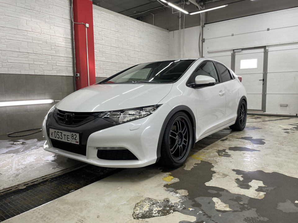 Панда — Honda Civic Hatchback (9G)