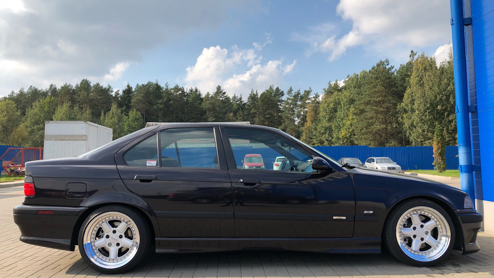 BMW 3 series "шнiцель па беларуску"