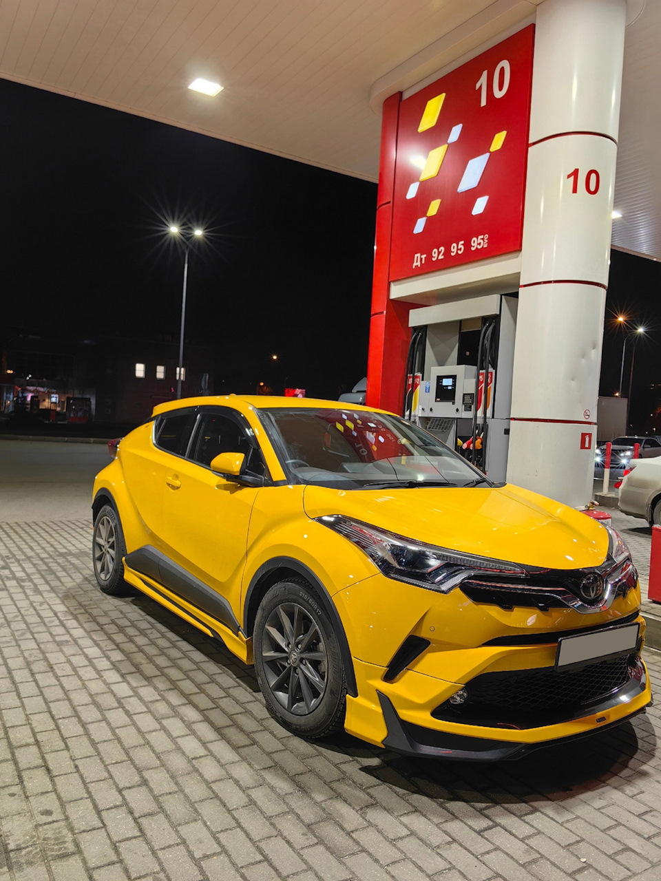 Фото в бортжурнале Toyota C-HR