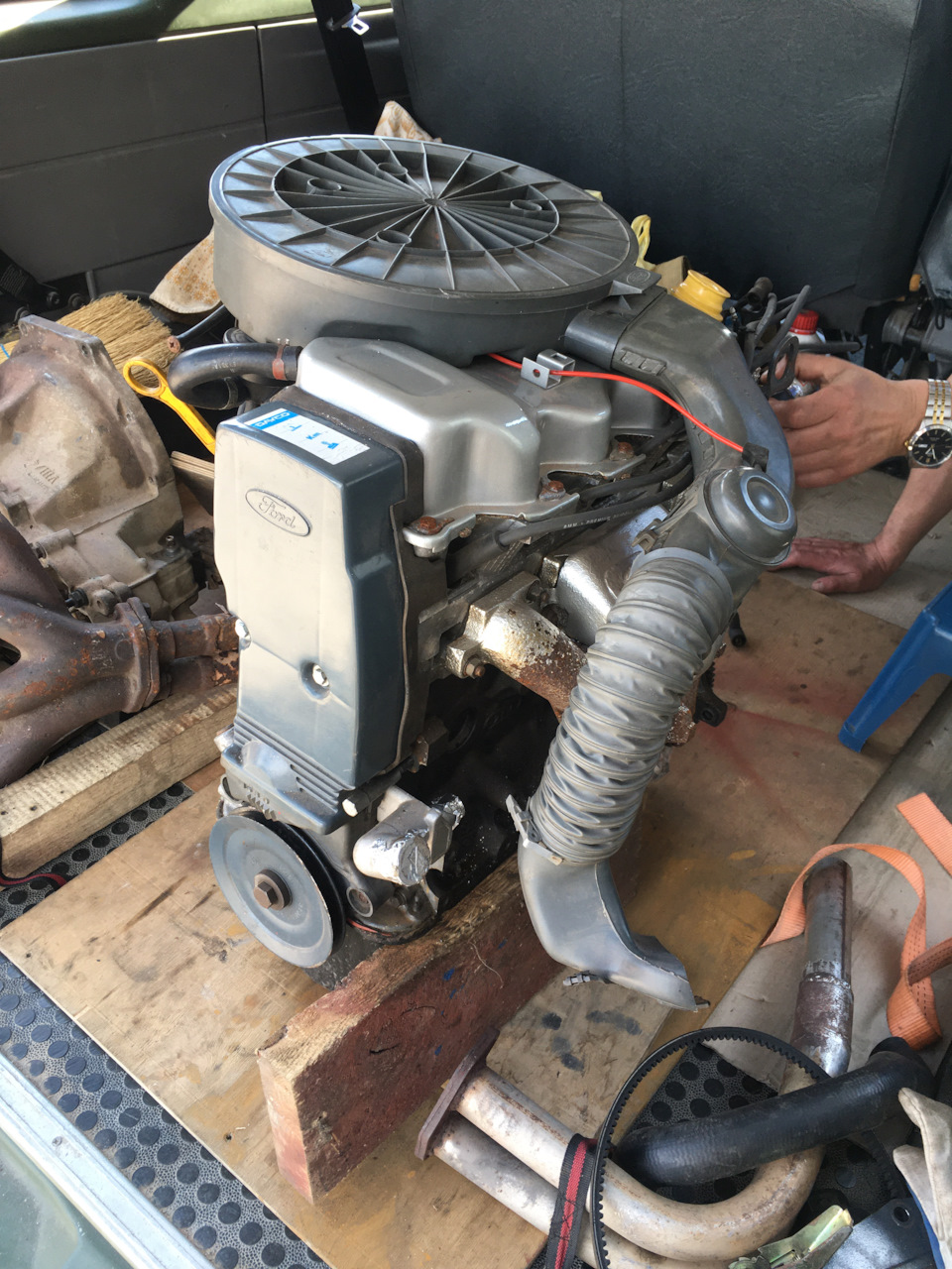 1.6 cvh — Ford Escort Mk4