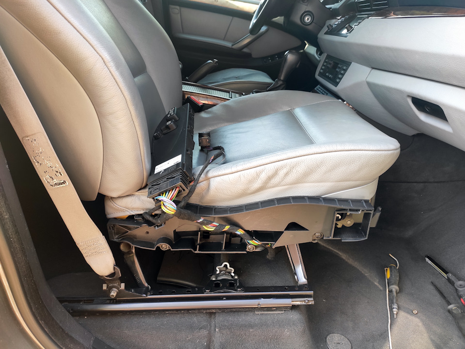 Фото в бортжурнале BMW X5 (E53)