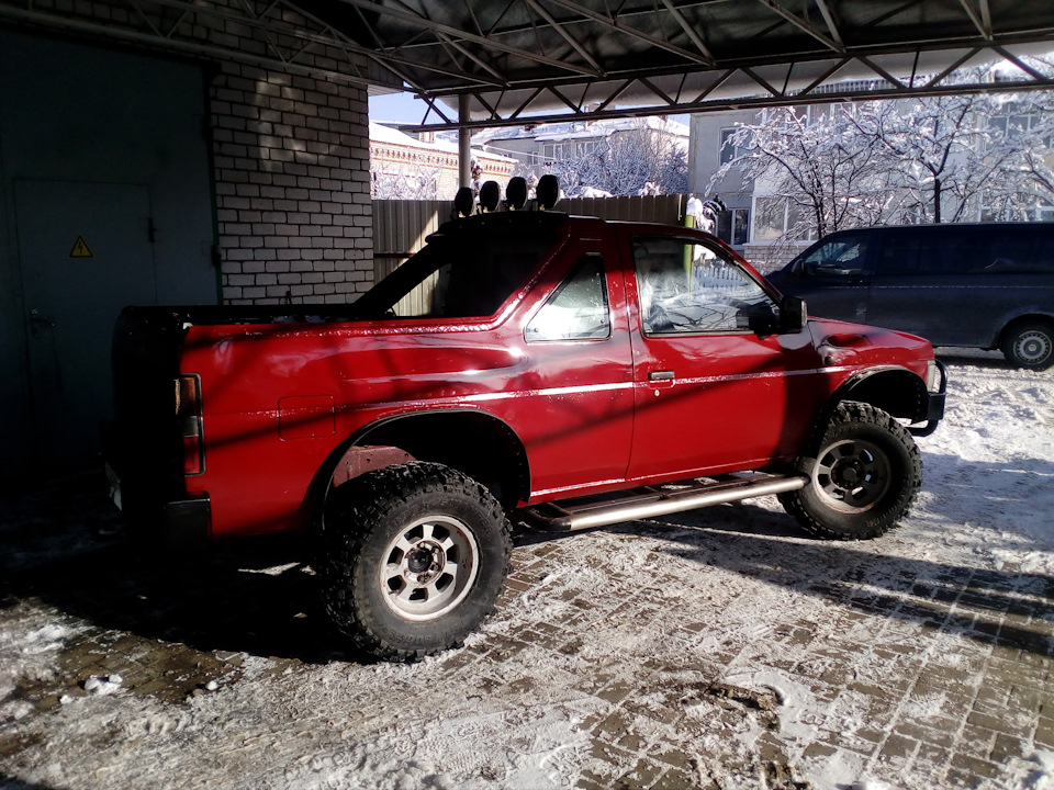 Фото в бортжурнале Nissan Terrano I