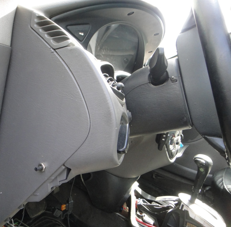 новый концевик — Ford Focus Hatchback I
